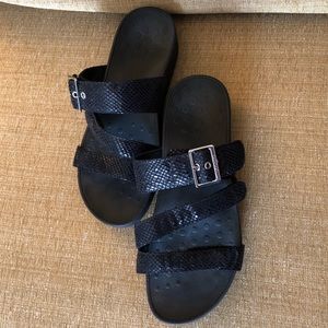 Vionic Women’s Sandals Size 9 Blk